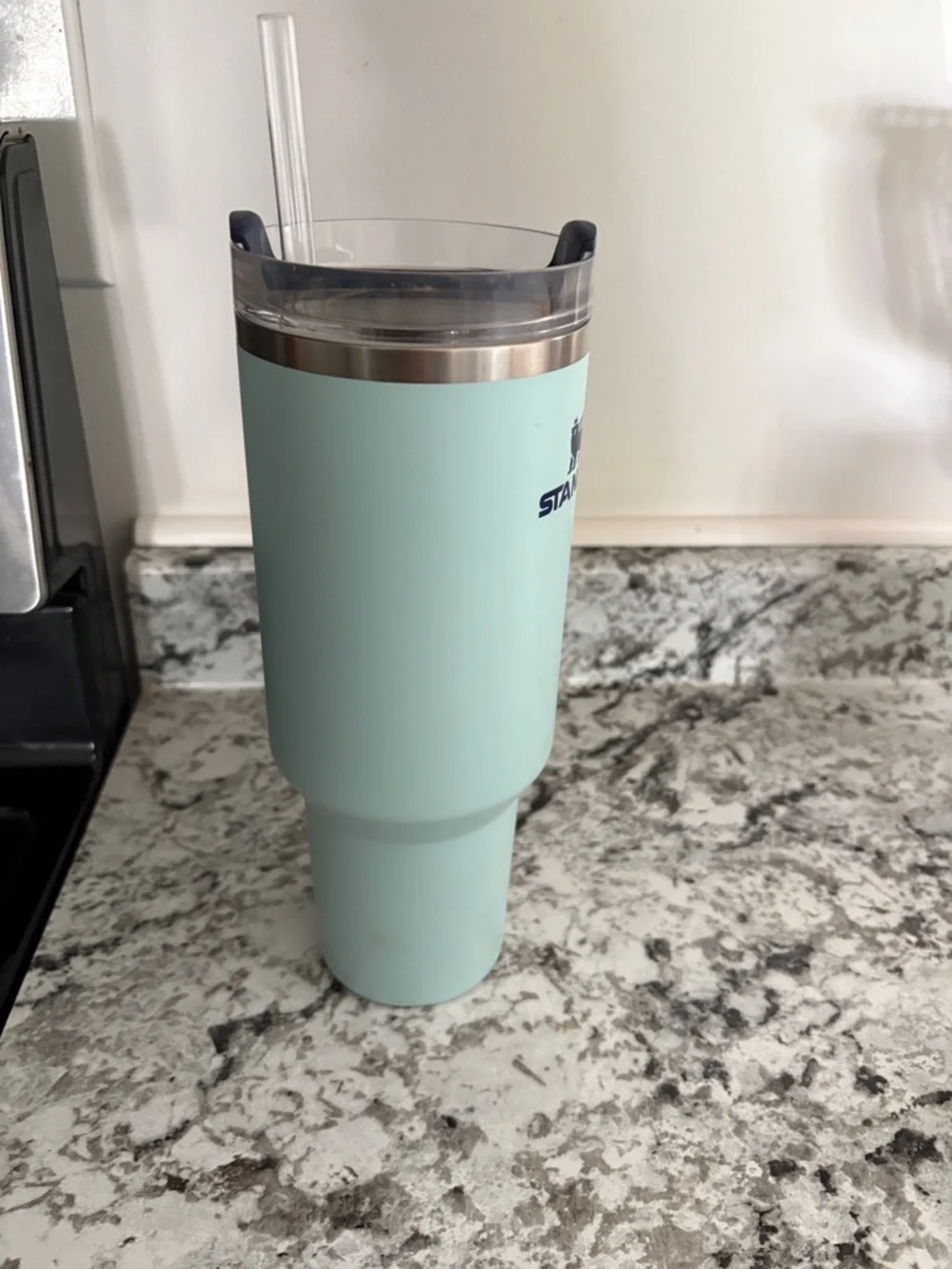 Stanley Mint Green Travel Tumbler with Navy Handle - Picture 4 of 8